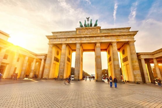 Brandenburgskie Vorota V Svete Osennego Solnca Berlin 1