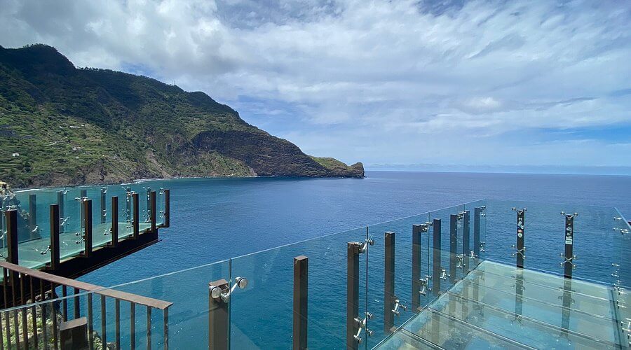Madeira top